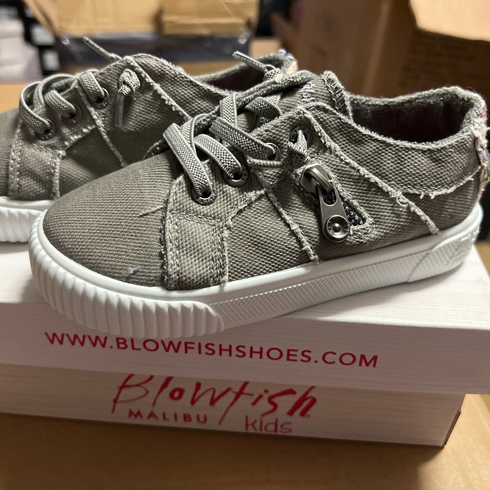 Blowfish fruit wolf grey canvas sneaker